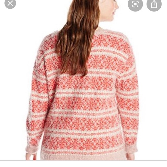 Jessica Simpson Feather Sweater - Picture 3 of 3